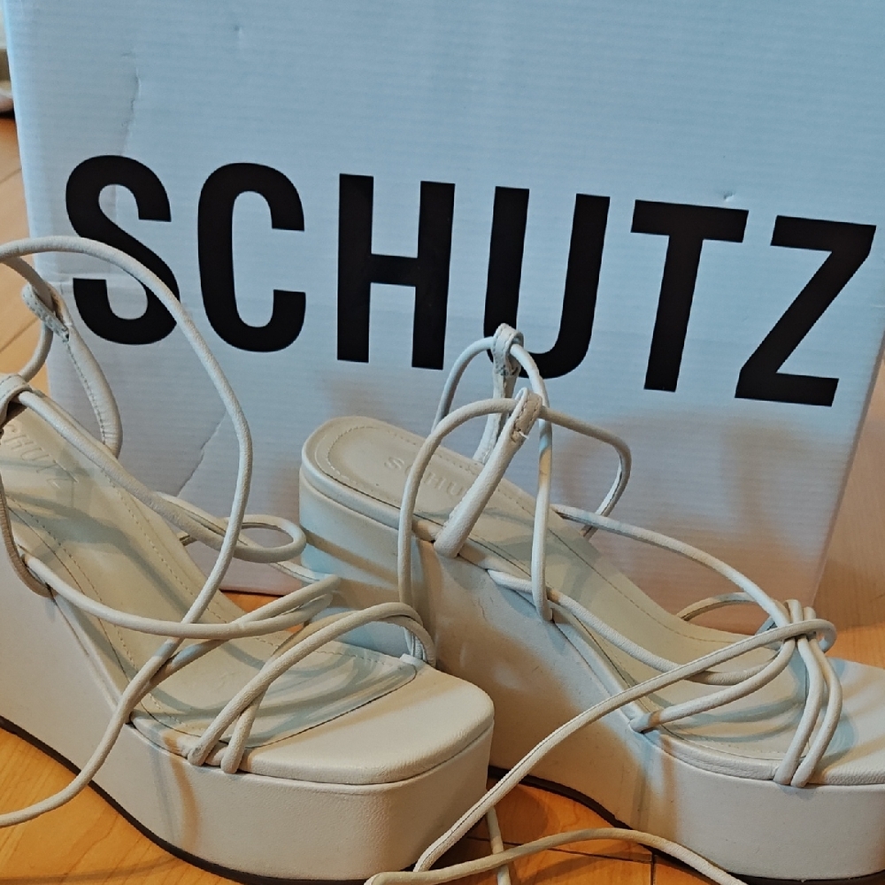 SCHUTZ Women's Cream Platform Sandals